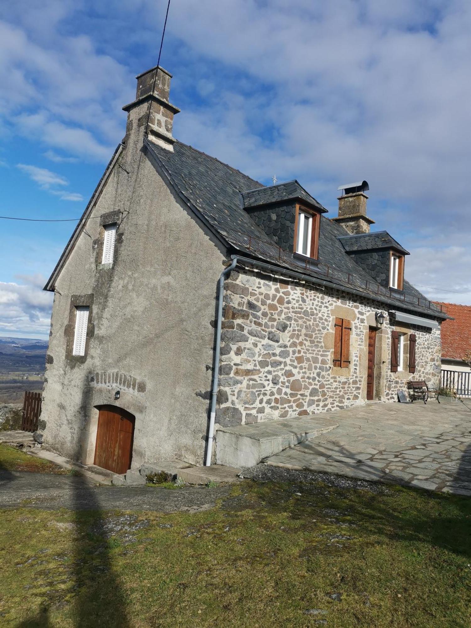 Maison Chez La Malie Le Monteil (Cantal)